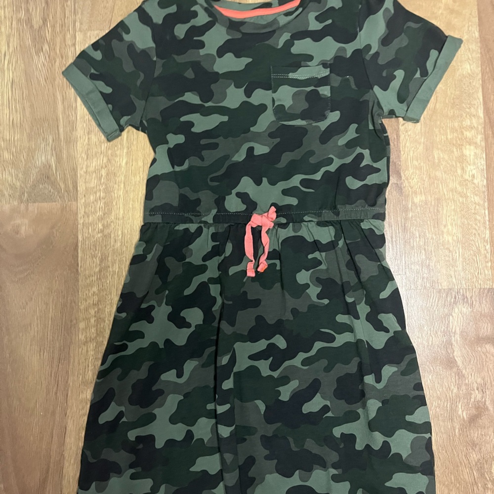 💚🧡LIGHTLY WORN AMAZON ESSENTIALS GIRLS DRESS!!🧡💚